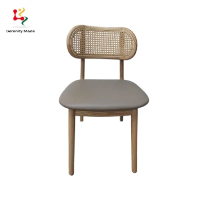 Cadeira de jantar com assento em PU com parte traseira em vime com estrutura de madeira para móveis de restaurante de estilo simples